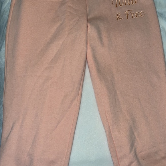 Pants Set - Picture 3 of 7